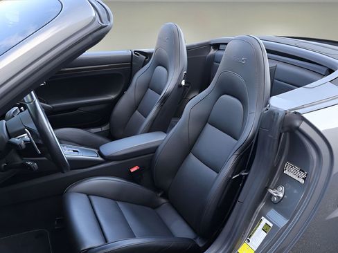 Used 2019 Porsche 911 Turbo S AWD/4WD image 12