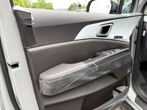 New 2026 Kia Carnival SX Prestige image 16