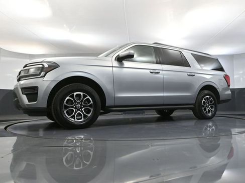 Used 2024 Ford Expedition Max XLT image 60