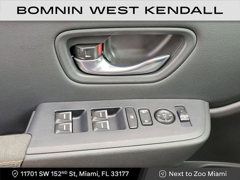 Used 2025 Honda Pilot Sport image 28