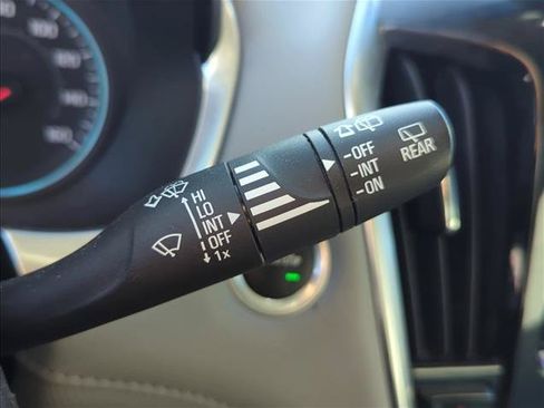 Used 2020 Chevrolet Traverse Premier FWD image 15