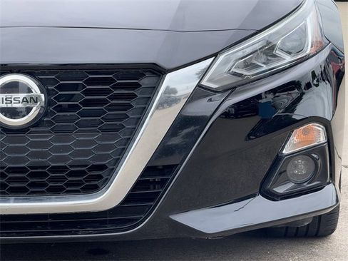 Used 2020 Nissan Altima 2.5 Platinum image 9