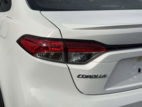 Used 2025 Toyota Corolla SE FWD image 14