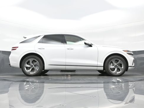 New 2026 Genesis GV70 2.5T Select image 18