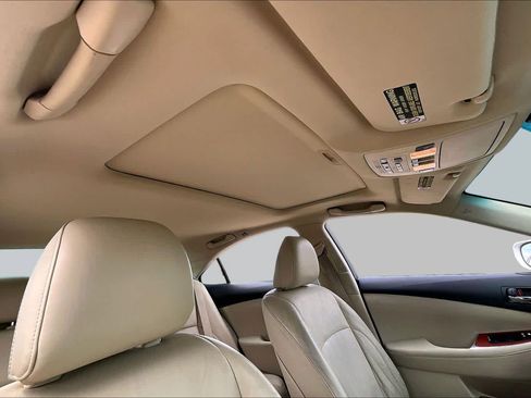 Used 2011 Lexus ES 350 FWD image 11