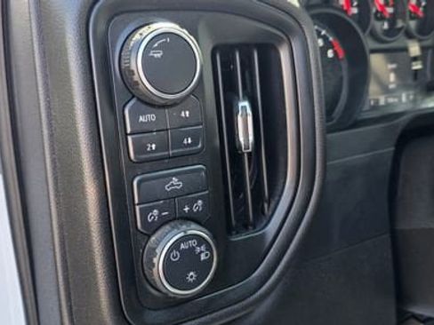 Used 2024 Chevrolet Silverado 1500 W/T w/ Z71 Off-Road Package AWD/4WD image 16