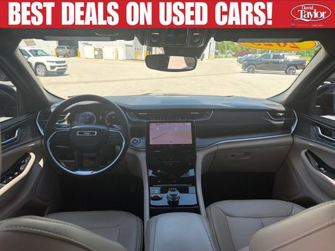 Used 2023 Jeep Grand Cherokee Limited AWD/4WD image 24