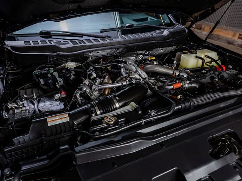 Used 2024 Ford F250 Platinum image 40