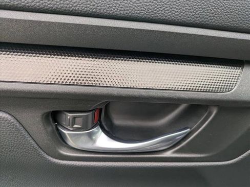 Used 2025 Honda CR-V LX image 10