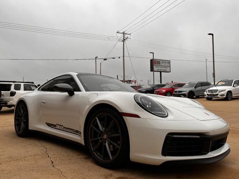 Used 2024 Porsche 911 Carrera T image 6
