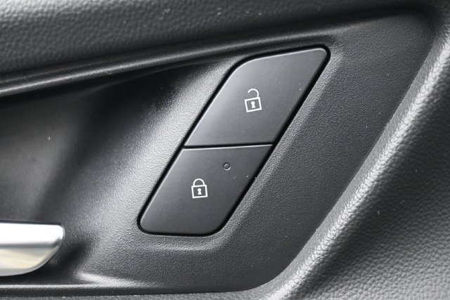 Used 2026 Chevrolet Equinox LT AWD/4WD image 16