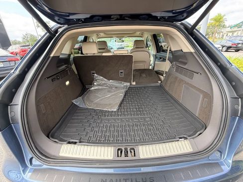 Used 2019 Lincoln Nautilus Reserve image 13