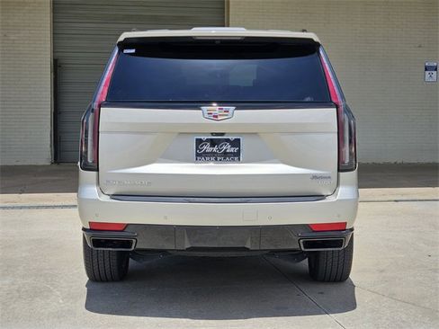 Used 2023 Cadillac Escalade Sport Platinum image 6