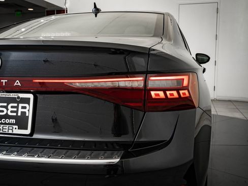 Used 2025 Volkswagen Jetta Sport image 9