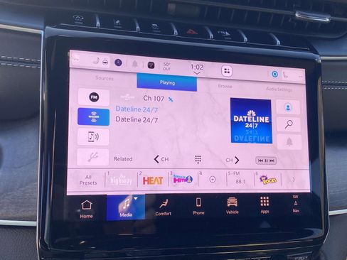 New 2025 Jeep Grand Cherokee Limited w/ Luxury Tech Group II image 7