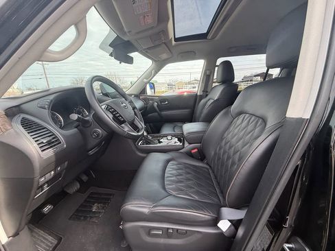 Used 2024 Nissan Armada Platinum image 12