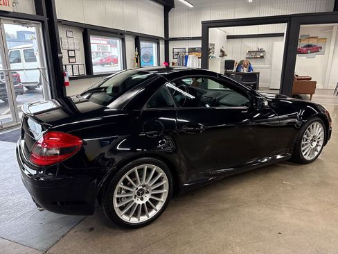 Used 2005 Mercedes-Benz SLK 55 AMG image 20