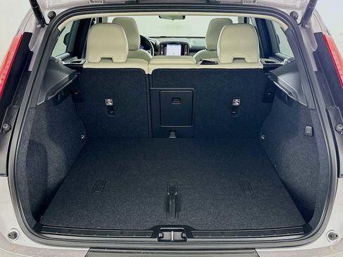 New 2026 Volvo XC40 B5 Ultra w/ Climate Package image 25