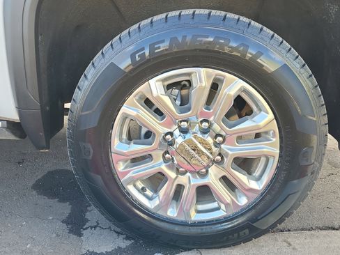 Used 2022 GMC Sierra 3500 Denali image 21