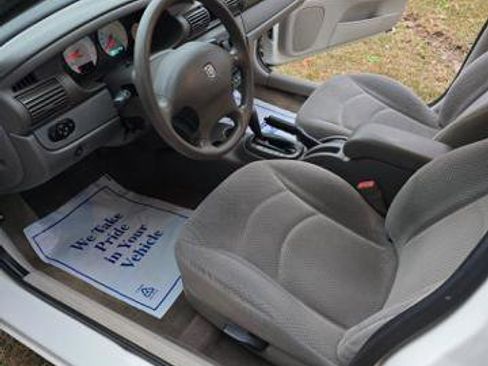 Used 2005 Dodge Stratus SXT image 12