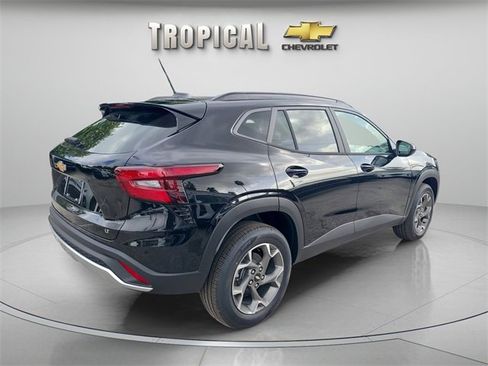 New 2026 Chevrolet Trax LT image 5