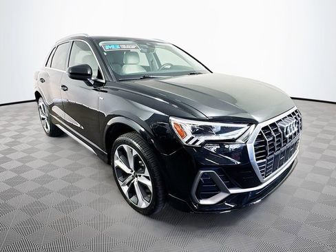 Used 2021 Audi Q3 2.0T Premium Plus w/ Premium Plus Package image 3