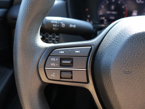 Used 2025 Honda Accord SE image 35