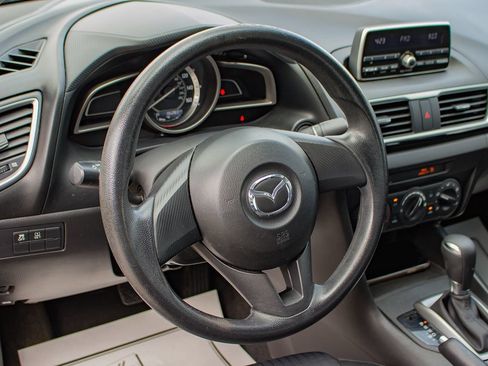 Used 2015 MAZDA MAZDA3 i SV FWD image 22