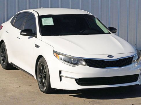 Used 2017 Kia Optima LX w/ Value Package image 49