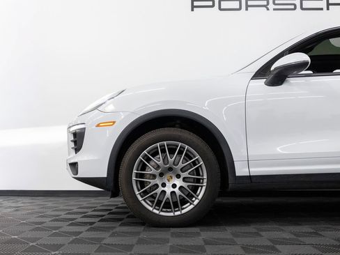 Used 2017 Porsche Cayenne S AWD/4WD image 12