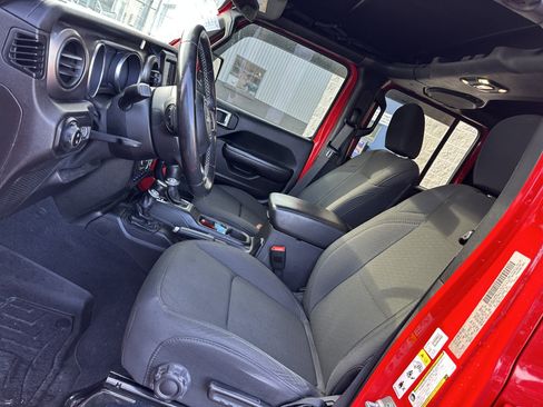 Used 2020 Jeep Gladiator Sport w/ Quick Order Package 24S image 10