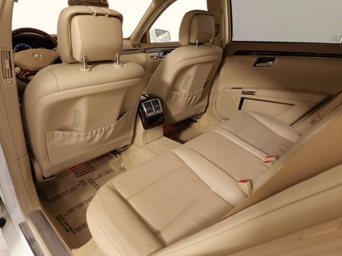 Used 2013 Mercedes-Benz S 550 4MATIC image 38