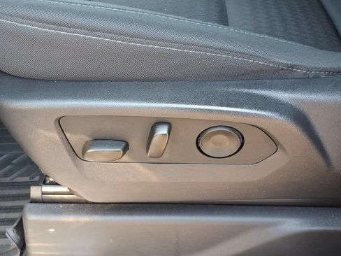 Used 2025 Chevrolet Silverado 1500 LT Trail Boss w/ Convenience Package II AWD/4WD image 9