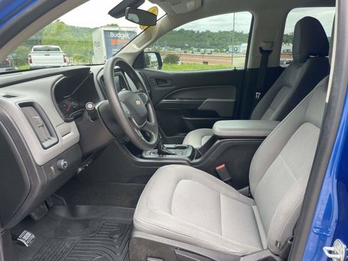 Used 2018 Chevrolet Colorado W/T w/ WT Convenience Package RWD image 4