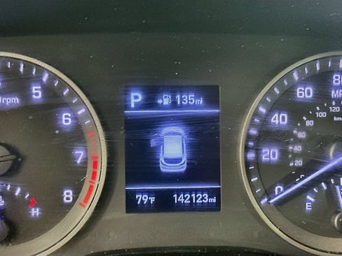 Used 2020 Hyundai Tucson Limited AWD/4WD image 12