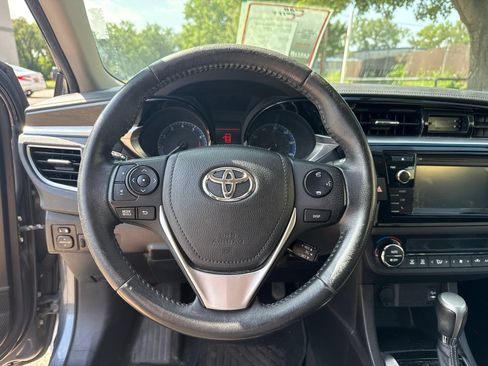 Used 2015 Toyota Corolla S FWD image 17