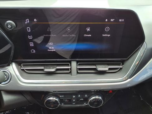 Used 2025 Chevrolet Trax ACTIV FWD image 22