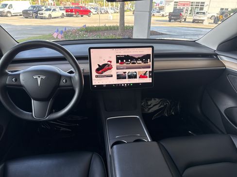 Used 2023 Tesla Model 3 Standard Range RWD image 8