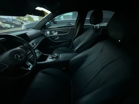 Used 2018 Mercedes-Benz E 300 image 9