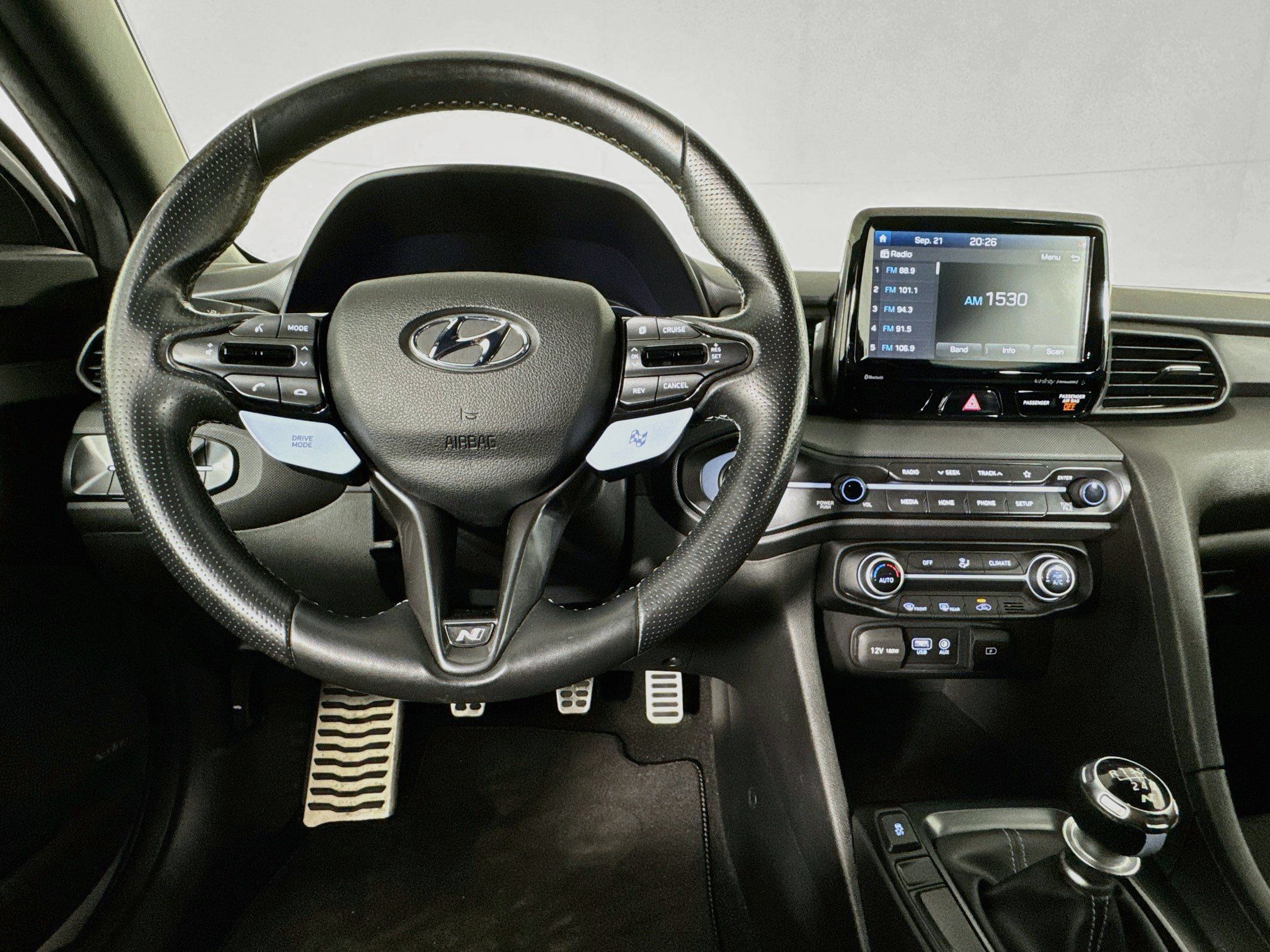 Used 2020 Hyundai Veloster N w/ Performance Package FWD image 10