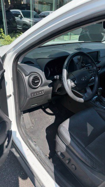Used 2021 Hyundai Kona Ultimate w/ Cargo Package AWD/4WD image 5