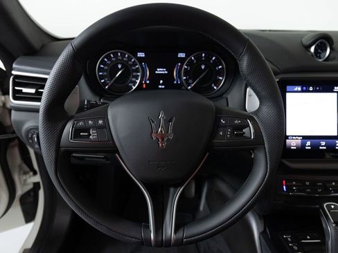 Used 2023 Maserati Ghibli Modena RWD image 20