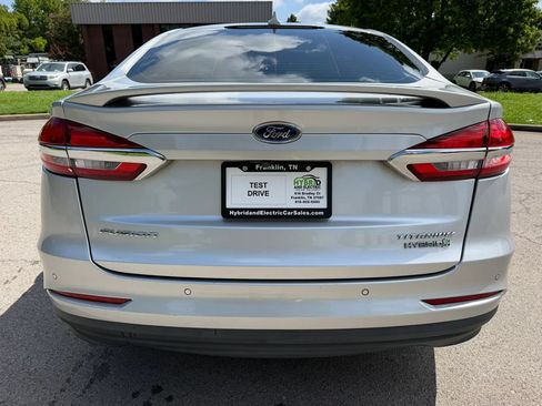 Used 2019 Ford Fusion Titanium FWD image 9