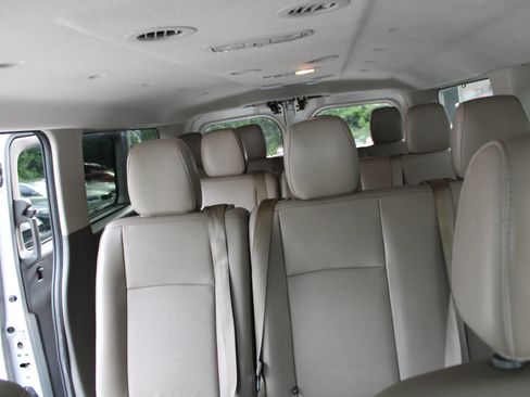 Used 2020 Nissan NV 3500 SL RWD image 21