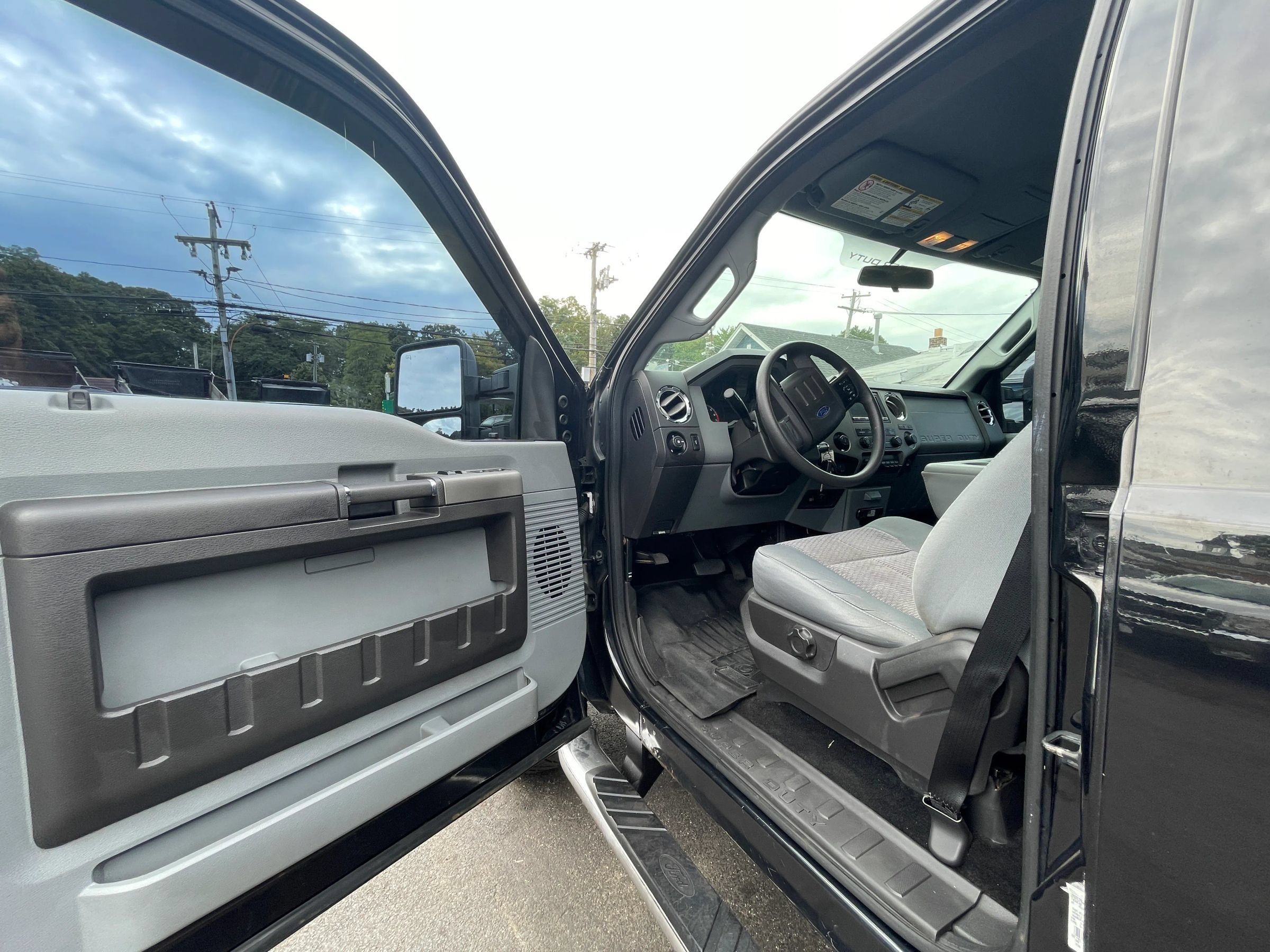Used 2012 Ford F250 XLT w/ Snow Plow Prep Pkg AWD/4WD image 10