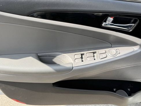 Used 2011 Hyundai Sonata Limited FWD image 7