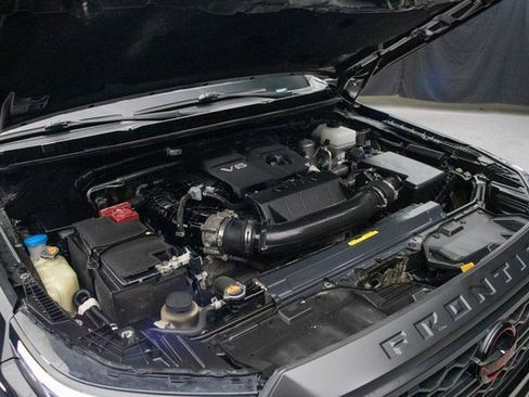 Used 2023 Nissan Frontier PRO-4X image 27