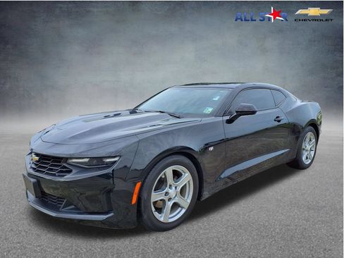 Used 2022 Chevrolet Camaro LT RWD image 1