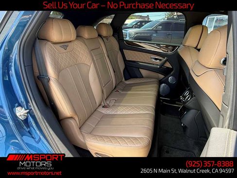 Used 2019 Bentley Bentayga AWD/4WD image 15