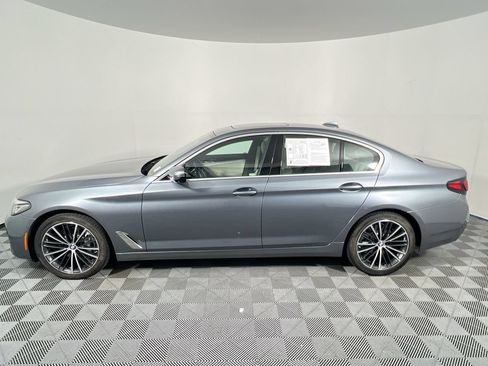 Used 2021 BMW 540i w/ Premium Package RWD image 6